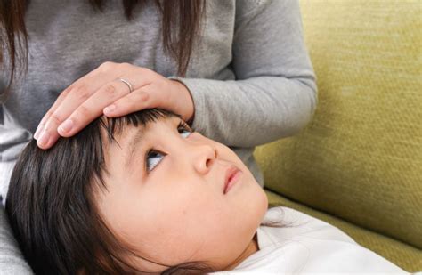 Convulsions inexpliquées après un petit détour aux urgences.il avait pourtant passé un très bonne journée et avait mangé. Convulsions fébriles chez l'enfant : comment réagir ? Les ...