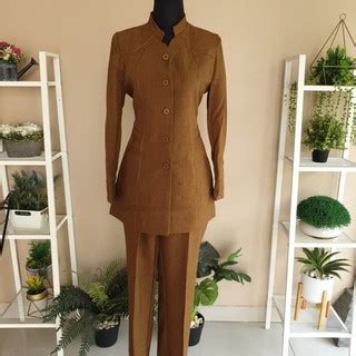 Kuning memang sebuah warna yang termasuk menyala. BAJU PEMDA ACEH,SERAGAM BLAZER KEKI KHAKI TUA WANITA MODIS ...