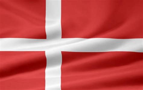 Flagge flattern viel, wenn sie genug akku haben. Dänische Flagge - Juergen Priewe als Kunstdruck oder ...