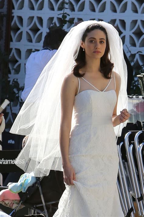 Американская комедийная драма, римейк одноименного британского сериала. Emmy Rossum - 'Shameless' Set Photos in LA, December 2015