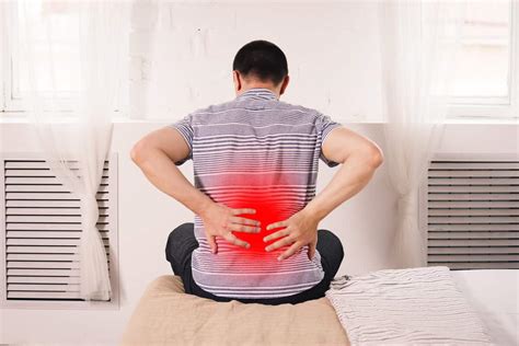 A slipped disk can be brought on by different factors. Slipped Disc - Simptom, Punca, Diagnosis, Faktor Risiko ...