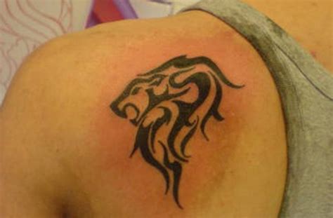 Egal ob, comic tattoos, realistic tattoos, black & grey oder fineline, den löwen gibt es in den verschiedensten varianten! Löwen Sternzeichen Tattoos