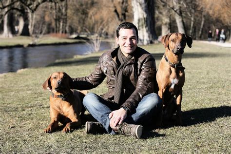 „die mutter meiner kinder hat mich hintergangen und ausgeraubt. Erol Sander ist neuer Hundebotschafter - Panorama ...