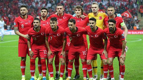 Türkiye millî futbol takımı, türkiye'yi uluslararası turnuva ve maçlarda temsîl eden futbol takımıdır. A Milli Takım açıklandı... Tartışılan isim de kadroda ...