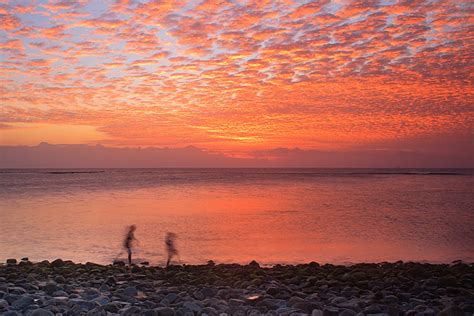 .foto keren pakai hp ( fotografer keren ) trik foto keren pakai hp,fotografer keren,cara tutorial fotografi: Kartun Fotografer Keren - Arini Gambar