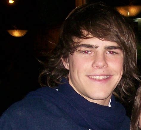 His birthday, what he did before fame, his family life, fun trivia facts, popularity former child model who gained popularity for his television roles on chiquititas sin fin and almost angels. Julieta Mercedes: Entrevista a Juan Pedro Lanzani: "Se me ...