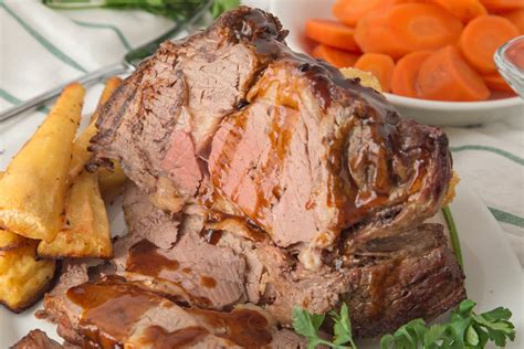 Broil roast until fat cap is evenly browned, rotating pan as necessary, about 5 minutes. Vegetables To Pair With Prime Rib Roast Beef - Prime Rib With Horseradish Sauce Recipe Taste Of ...