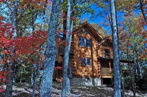 Hot tubs are amazing, and so are these epic tennessee treehouses and cabins: Secluded Mountain Cabin with a Hot Tub in Pigeon Forge ...