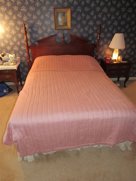 4 out of 5 stars from 136 genuine reviews on australia's largest opinion site listing monitored by original mattress factory representatives. BlindSquirrelAuctions - Vintage Pennsylvania House Bed ...