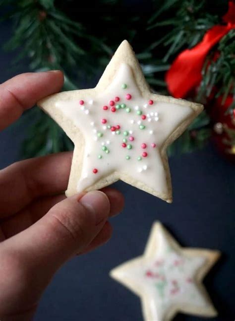 These classic german christmas cookies are rich with warm spices, toasted nuts, and candied fruit, with a cakey iced lemon cookies. Christmas Iced Sugar Cookies - My Gorgeous Recipes