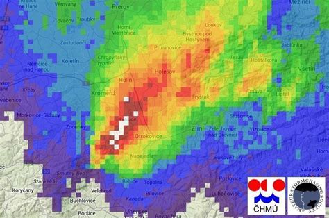 Aktuální srážky a bouřky se v české republice měří pomocí dvou meteorologických radarů. Silné bouřky zasáhly i část Zlínského kraje, kroupy až 2cm