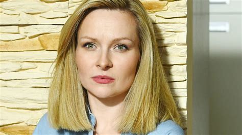 Na istagramie dzieli się opinią, co jest dla niej ważne przy wyborze ubrania. Marieta Żukowska - Niecodzienna historia - „Uwikłani ...