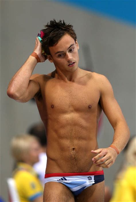 The new olympic channel brings you news, highlights, exclusive behind the scenes, live events and original programming, 24 hours a day, 365 days per year. Tom Daley Photos Photos - Olympics Day 15 - Diving - Zimbio
