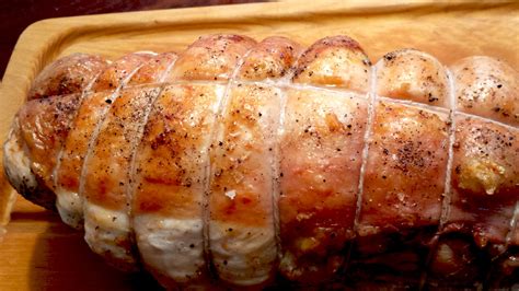 Transfer the turkey to a large cutting board with a lip to catch any juices. Roast A Bonded And Rolled Turkey : Pin on Fun Foods : I ...