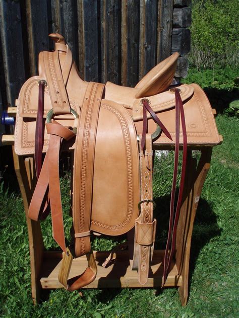 There is certainly an art to knowing how to pull the straps around. 1850's To 1890 Saddles. Anyone Like Them Other Than Me ...