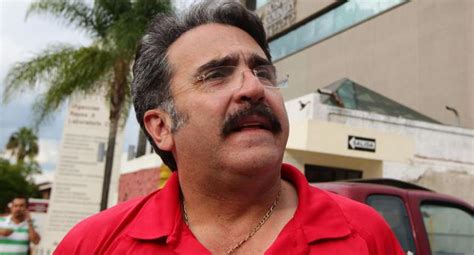 Maybe you would like to learn more about one of these? Vicente Fernández hospitalizado por trombosis pulmonar ...