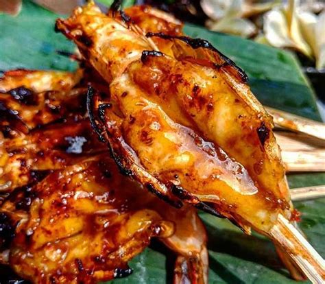 Tinorangsak or tinoransak is an indonesian hot and spicy meat dish that uses specific bumbu (spice mixture) found in manado cuisine of north sulawesi, indonesia. 3 Resep Udang Bakar Madu Manis Gurih dan Spesial | Resep ...