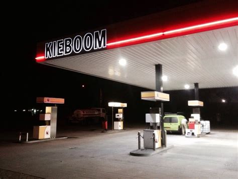 Description:kieboom training & development helpt directieleden, managers en marketing. Tankstation duurzaam verlicht!