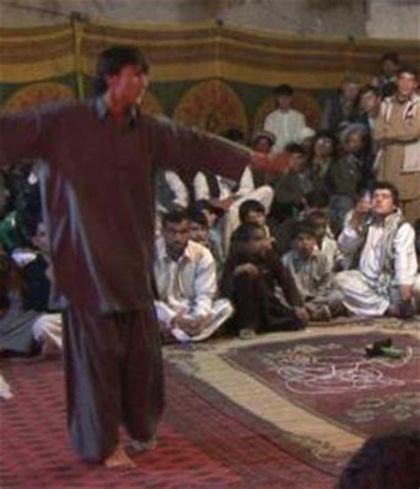 Bacha bazi de bu geleneklerden bir tanesi. Pejabat Afghan Mohon AS Tak Bocorkan Skandal Bacha Bazi ...