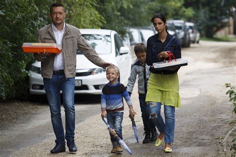 Nem a diákok érdekeiről, vagy az egyetemi autonómiáról van szó, hanem örökre bebetonozottnak remélt katedrákról. Megérkeztek Kötcsére a népszerű valóságshow, a NER ...