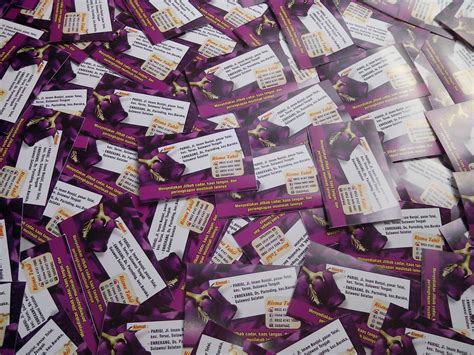 Pilih berdasarkan jenis stiker yang ingin anda buat. 20+ Inspirasi Contoh Stiker Label Untuk Dus Besar - Sticker Fans
