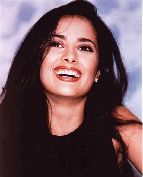 Salma hayek pinault, урождённая са́льма вальга́рма ха́йек химе́нес (исп. Pin by 미아 윌리암스 on Ⓢⓜⓘⓛⓔ!!!! | Salma hayek young, Salma ...