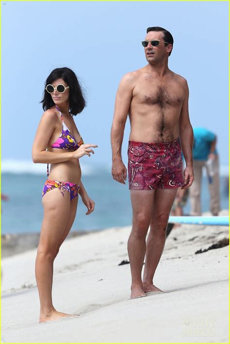 Natasha dani daniels naughty fun. Jon Hamm: Shirtless 'Mad Men' Beach Scenes in Hawaii ...
