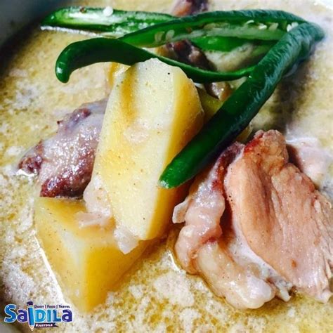 Hindangan mudah dan sedap, pastikan anda menggunakan santan dan ayam yang segar bagi mendapatkan rasa yang terbaik ditulis oleh : Resepi Ayam Masak Kurma Rempah Tanjong | Rempah, Gulai