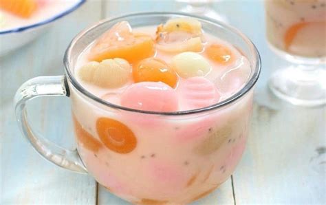 Buah yang digunakan juga bisa diatur sesuai selera atau stok di kulkas. 10 Kreasi Resep Minuman Segar Cocok Untuk Cuaca Panas