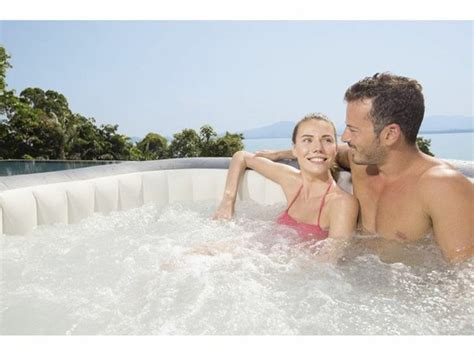 Passend für runde whirlpools mit ø m außendurchmesser. Whirlpool mit Holzumrandung Bestway Palm Beach 250 x 275 x ...