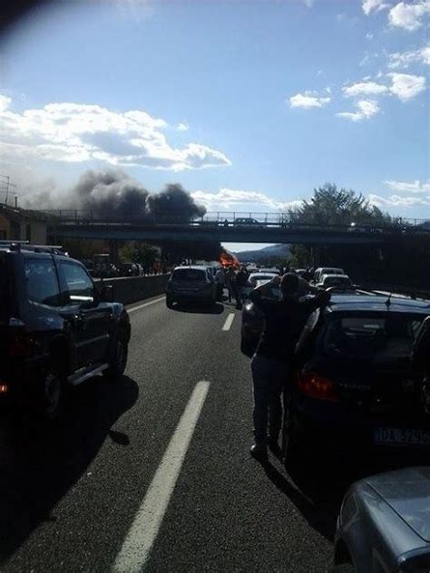 La donna era alla guida dell'auto che si è ribaltata, troppo gravi le ferite riportate. CAPITAN FUTURO: TRAGICO INCIDENTE MORTALE SULL'AUTOSTRADA ...