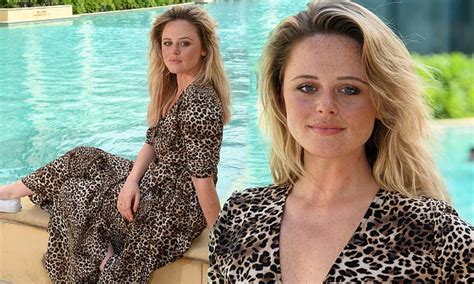 Follow along and let me know what you. Emily Atack goes makeup free and shows off her freckles ...