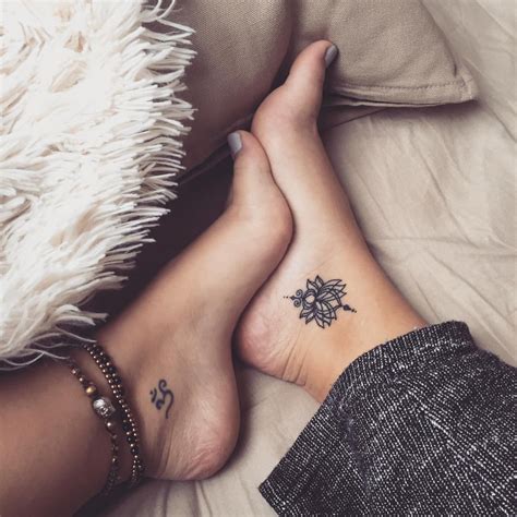 Placement of heartbeat tattoo is another key factor that should be put into consideration. foot tattoo placement #Foottattoos in 2020 | Tiny foot tattoos, Discreet tattoos, Foot tattoos ...