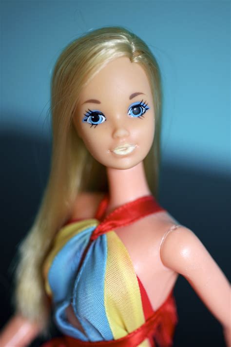 Nothing good will come to those caught lying. THE FASHION DOLL REVIEW: Steffie of the day: Mystery Cipsa