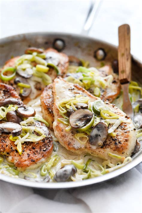 30-Minute Creamy Mushroom and Leek Chicken Breasts ...