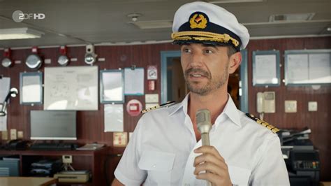 Florian heeft al wat opnames achter de rug voor das traumschiff, en het word ook steeds meer bekend wie met florian op das traumschiff mee reist. Silbereisens "Traumschiff"-Debüt: Und plötzlich taucht ...