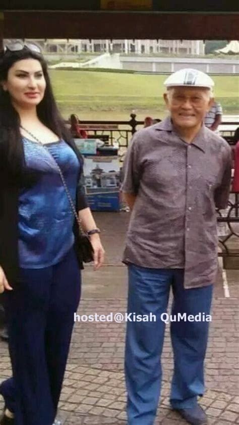 Ragad kurdi taib, wife of sarawak's former chief minister abdul taib mahmud, and saudi arabia's prince saud talk before the wedding of brunei's prince abdul malik and dayangku raabi'atul 'adawiyyah pengiran haji bolkiah, in bandar seri begawan. Benarkah Taib Mahmud Sering Di Dera Isteri Muda Yang ...