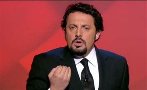 Enrico brignano (born 18 may 1966) is an italian actor, playwright, comedian, presenter and writer. "Enricomincio da me", cabaret con Enrico Brignano al ...