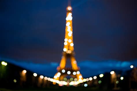 Последние твиты от la tour eiffel (@latoureiffel). Tour Eiffel de nuit et droit à l'image : attention à la ...