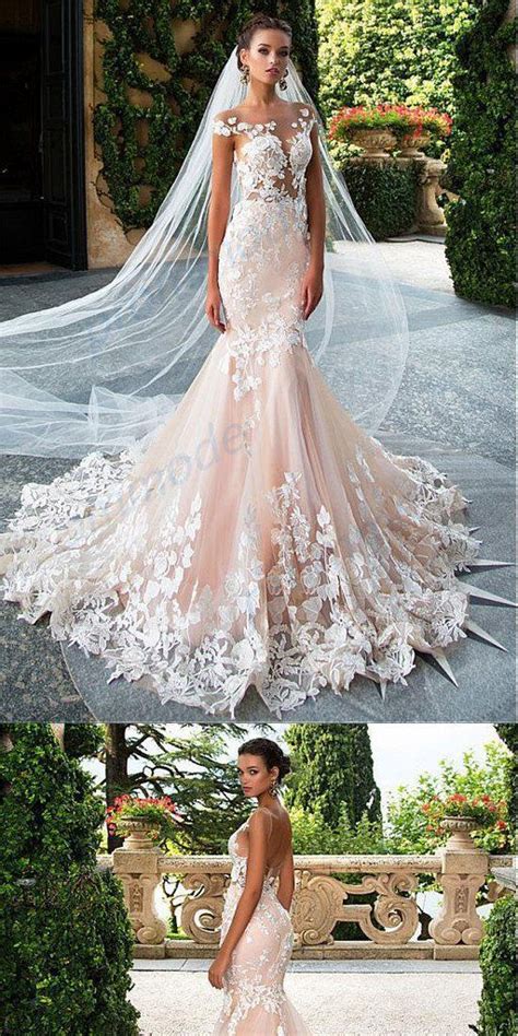 Ihr brautkleid verrät alles über ihren ganz persönlichen stil und ihren hochzeitstag, es soll perfekt sein. Check more at weddingdresses2.n in 2020 | Brautkleid ...