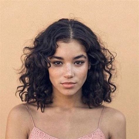 Short hair styles for l unruly 2a / 1001 + ideas for gorgeous short hairstyles for black women. Pin by Juliazinha on I like that | Haircuts for curly hair ...