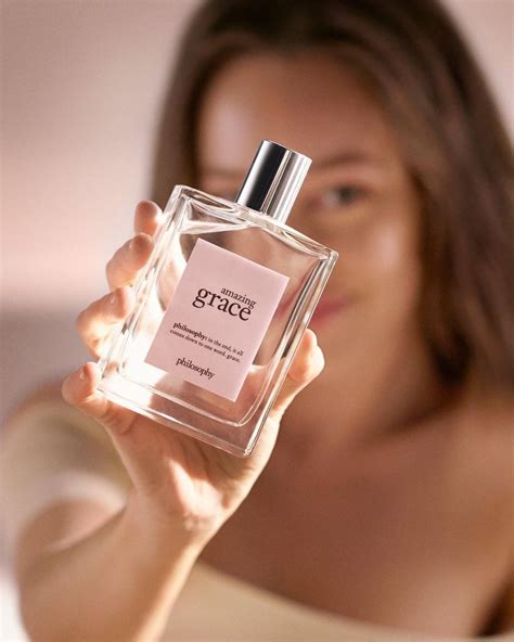 Philosophy amazing grace eau de parfum is an adorable, beautiful feminine scent extracted from the rare flowers. ALYCIA DEBNAM-CAREY for Philosophy's Amazing Grace Perfume ...