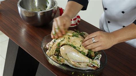 Iñaki rodaballo es uno de los cocineros que presenta su pincho premiado en el programa de canal cocina el rey del pincho t2. Como hacer un Pavo en Olla - YouTube