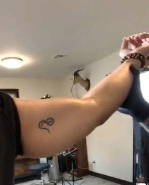 El cantante lupillo rivera se borró el tatuaje que se hizo hace un par de años en honor a belinda, pues en uno de sus brazos dibujó el rostro de la cantante que recientemente se comprometió con christian nodal. Ex esposa de Lupillo Rivera habla del tatuaje de Belinda ...