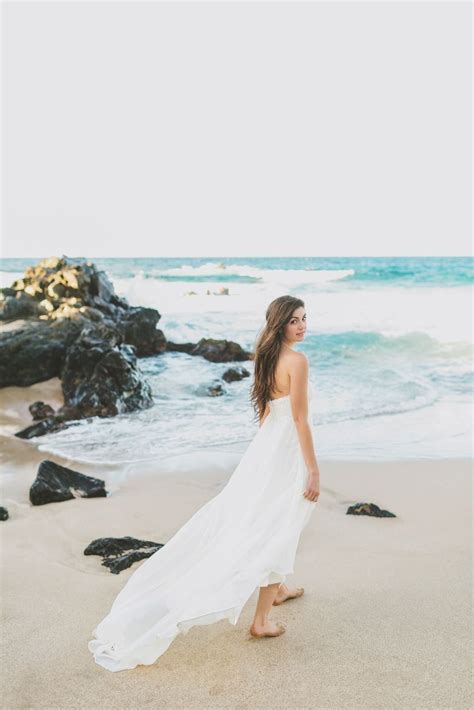 Du hast dich mit deinen freundinnen beraten und die form, länge und farbe der in frage kommenden braukleider steht? Intimate Elopement at Ironwoods Beach, Kapalua, Hawaii ...