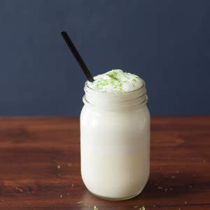 1 jigger (2 oz) of gin. Ramos Gin Fizz: The New Orleans Fizz by Another Name | The ...
