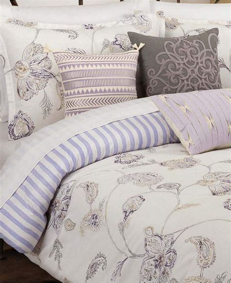 Comforter and 2 pillow cases (the comforter is removable, and is not quilted, so you can just wash the cover). Nouvelle Home Painted Jacobean Full/Queen Comforter Set ...