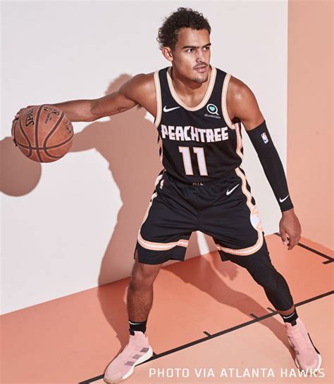 Atlanta hawks fans might not be seeing their team play in the nba's bubble this season, but they have another reason to be excited. Atlanta Hawks Unveil New Peachtree "City Edition" Uniform ...