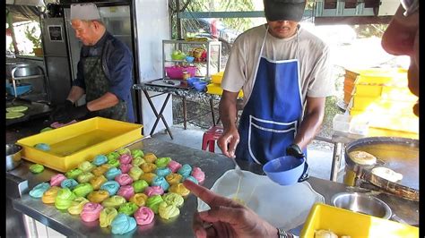 This easy recipe creates a flaky layer and is vegan and delicious, so try it out today. Roti Canai Pelangi Kuala Selangor,Rainbow Roti Canai# ...