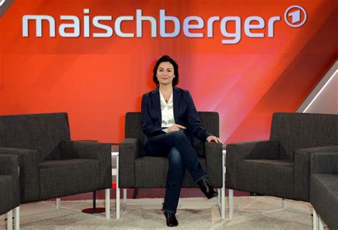 Ihre runden zeigen, dass sicherheitspolitik und flüchtlingsfrage weiter vermintes gelände sind. Talkshow-Sommerpause 2018: Maybrit Illner, Anne Will ...